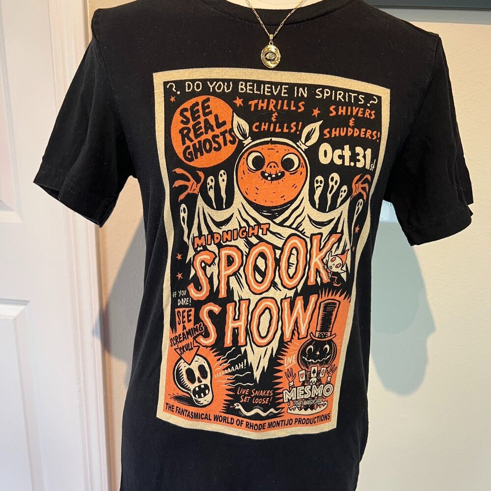Spooky goth Halloween spirits shirt NWOT size small unisex